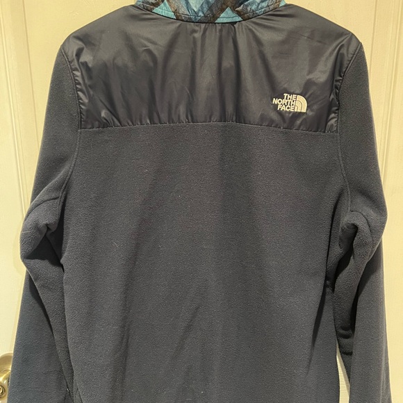 The North Face Women’s XL Blue 1/2 Zip Fleece - Picture 2 of 4
